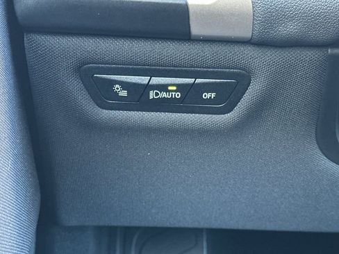 Used 2024 BMW iX xDrive50 w/ Sport Package image 32