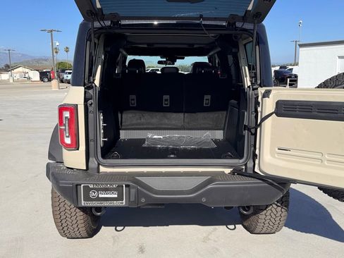 New 2026 Ford Bronco Badlands image 13