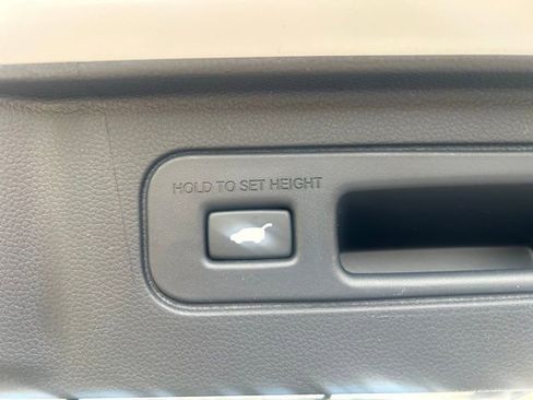 Used 2026 Honda Pilot Elite image 8