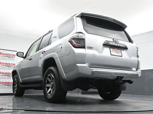Used 2024 Toyota 4Runner TRD Off-Road Premium AWD/4WD image 35