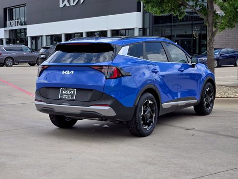 New 2026 Kia Sportage EX w/ EX Panorama Roof Package FWD image 4
