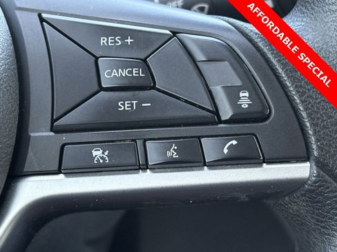 Used 2021 Nissan Kicks SV image 18