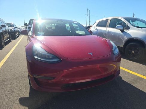 Used 2019 Tesla Model 3 Mid Range RWD image 3