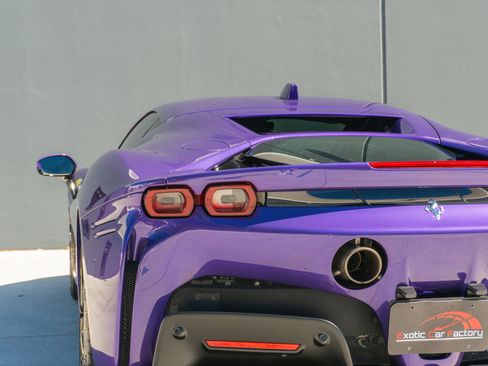 Used 2022 Ferrari SF90 Stradale image 43