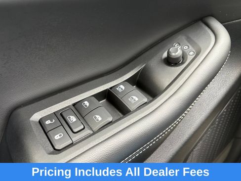 Used 2025 Jeep Grand Cherokee L Altitude AWD/4WD image 16