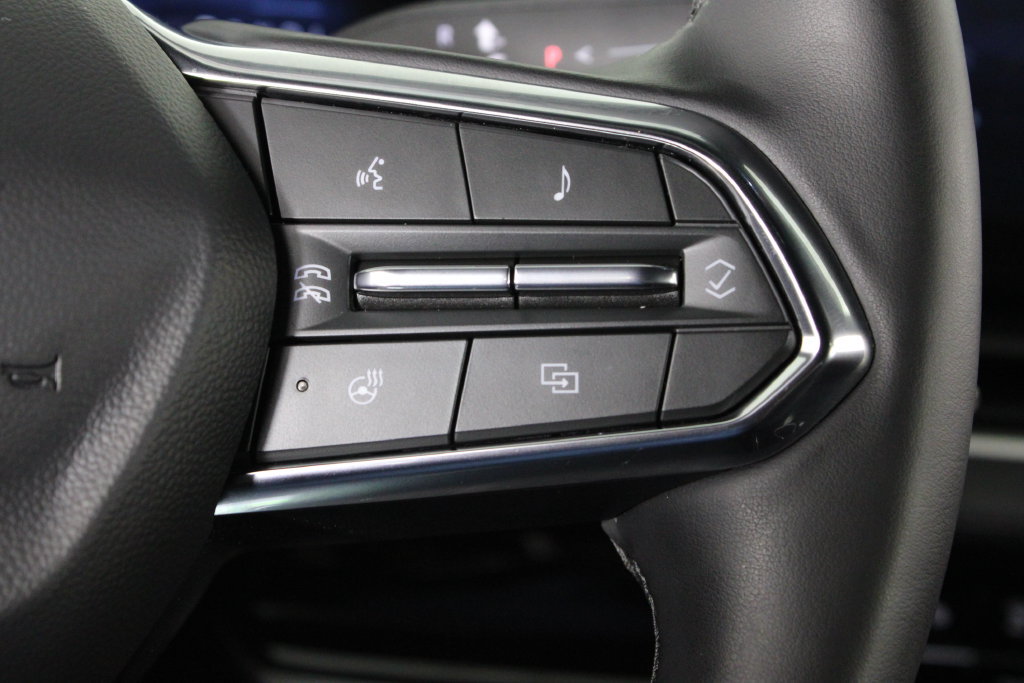 Used 2026 Chevrolet Equinox LT FWD image 27