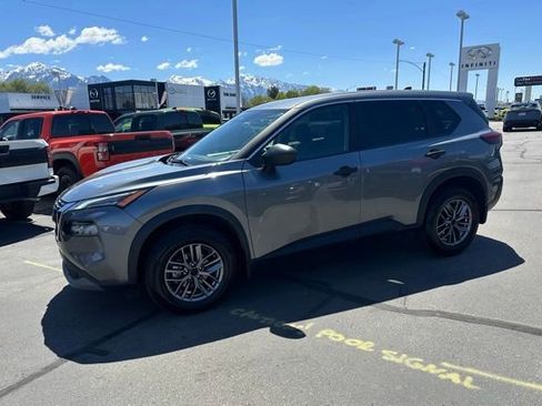 Used 2023 Nissan Rogue S AWD/4WD image 5