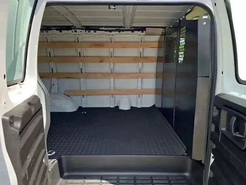 Used 2023 GMC Savana 2500 w/ Driver Convenience Package image 14