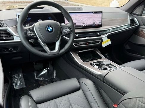 New 2026 BMW X5 xDrive50e image 27