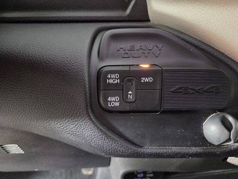 Used 2024 RAM 2500 Laramie w/ Safety Group AWD/4WD image 19