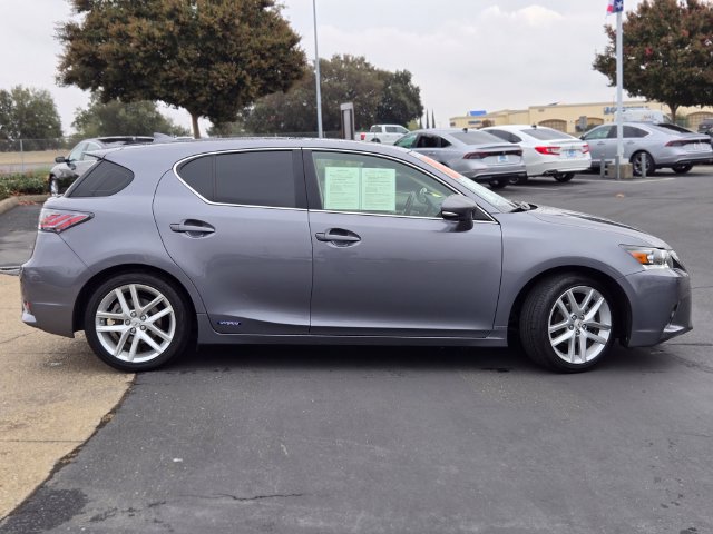 Used 2017 Lexus CT 200h FWD image 3