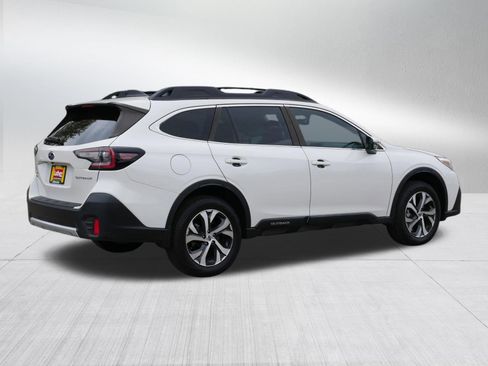 Certified 2022 Subaru Outback Limited w/ Popular Package #2 AWD/4WD image 7