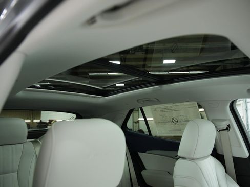 New 2026 Buick Envision Avenir image 20