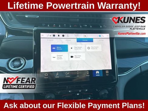 Used 2022 Jeep Grand Cherokee Trailhawk w/ Luxury Tech Group III image 29