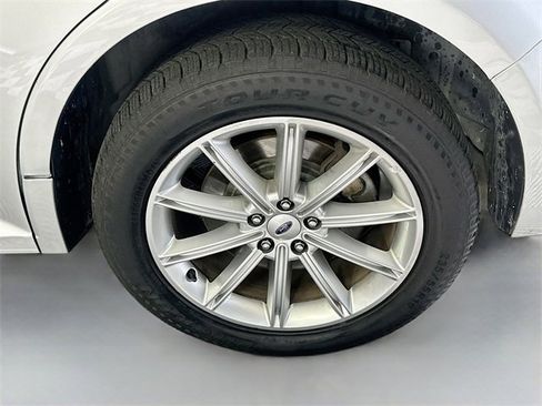 Used 2019 Ford Flex Limited image 32