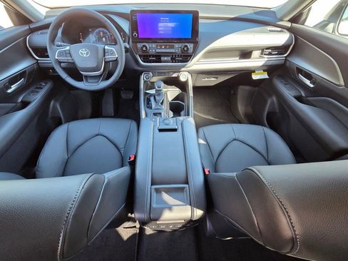 New 2026 Toyota Grand Highlander XLE image 4