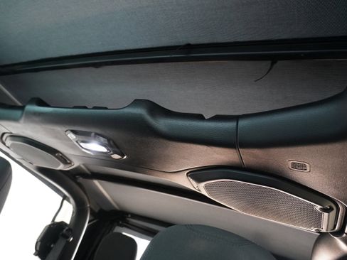 Used 2018 Jeep Wrangler Sport S image 15