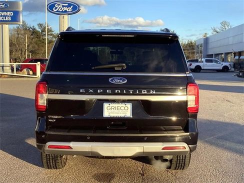Used 2024 Ford Expedition XLT image 4