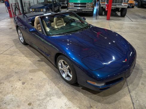 Used 2000 Chevrolet Corvette Convertible w/ Memory Pkg RWD image 14