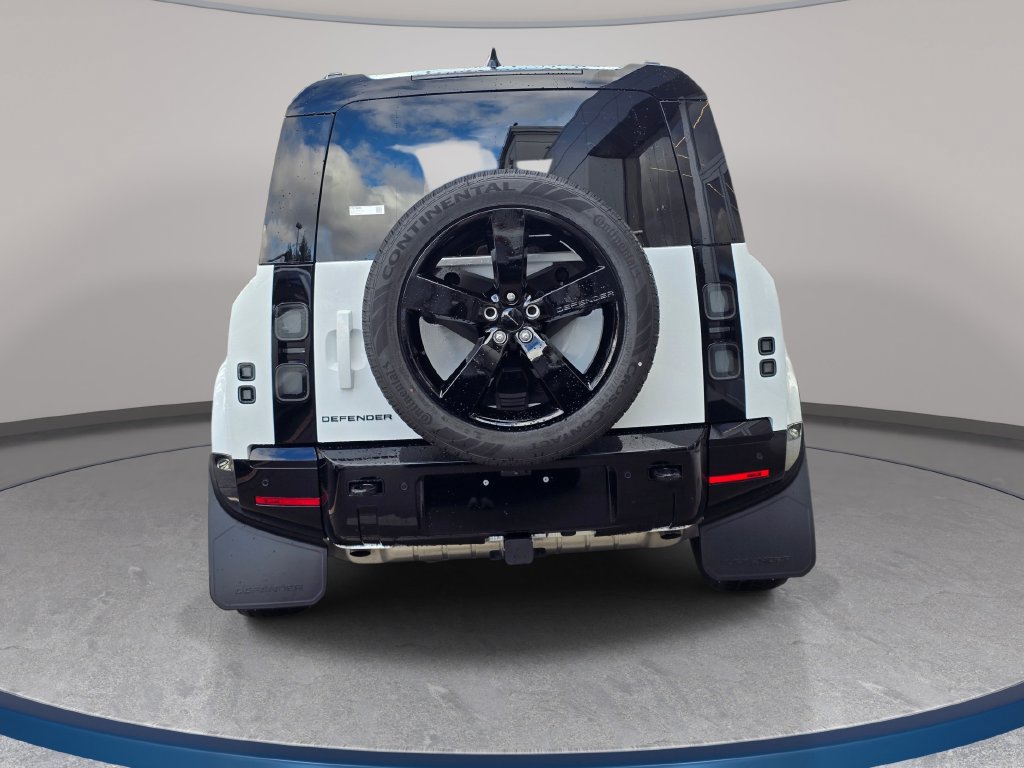 New 2026 Land Rover Defender 110 X-Dynamic SE AWD/4WD image 6