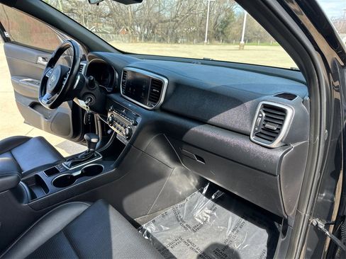 Used 2020 Kia Sportage S image 30