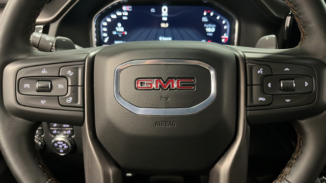Used 2024 GMC Sierra 1500 AT4 w/ Technology Package AWD/4WD image 16
