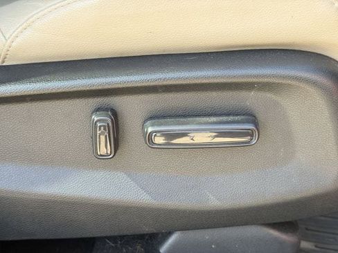 Used 2019 Honda CR-V Touring image 31