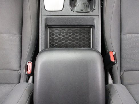 Used 2022 Nissan Frontier S w/ Technology Package AWD/4WD image 28