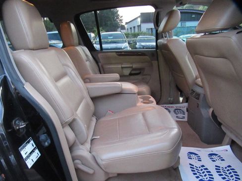 Used 2012 Nissan Armada Platinum image 32
