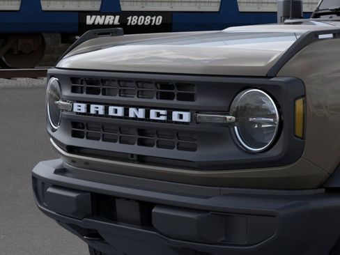 New 2026 Ford Bronco 4-Door AWD/4WD image 19