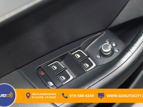 Used 2017 Audi Q3 2.0T Prestige w/ Prestige Package image 21
