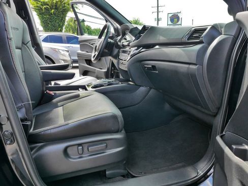 Used 2022 Honda Pilot Black Edition image 12