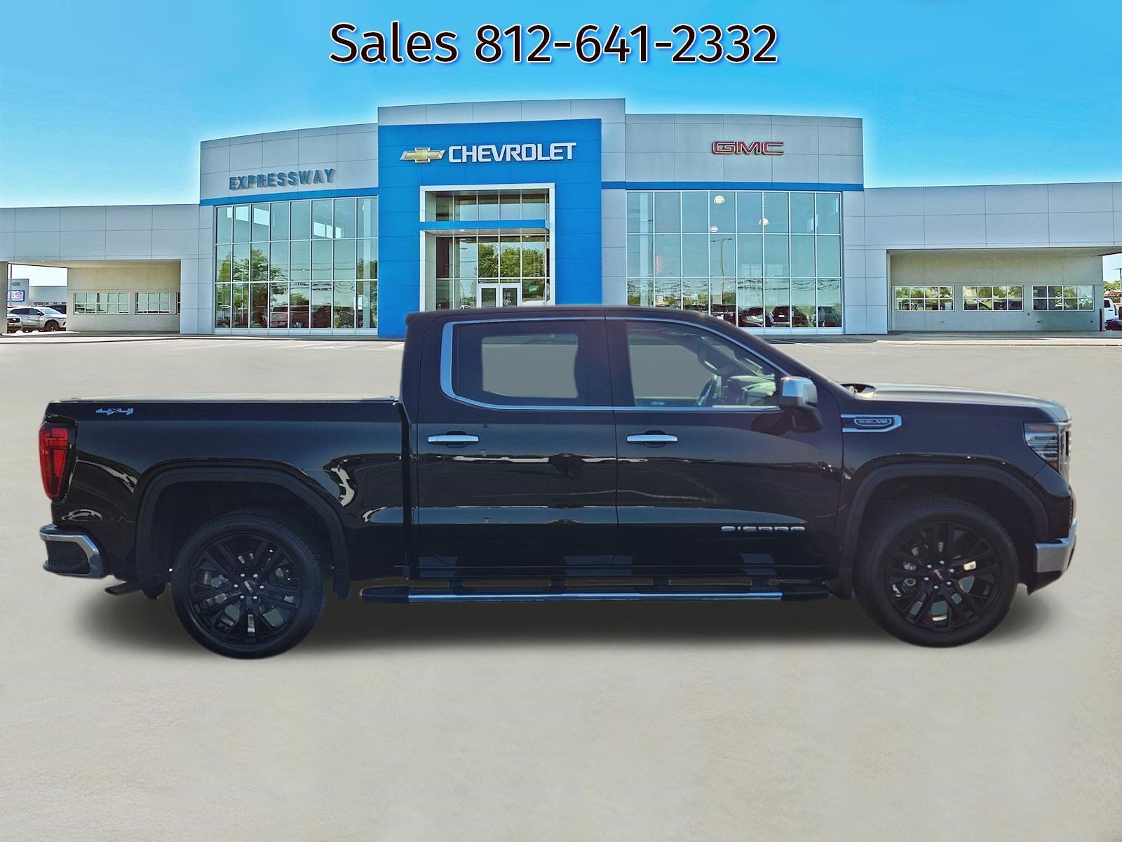 Used 2024 GMC Sierra 1500 SLT w/ SLT Premium Plus Package AWD/4WD image 8
