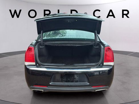 Used 2020 Chrysler 300 Limited image 18