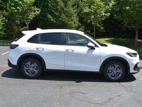 New 2026 Honda HR-V LX image 9