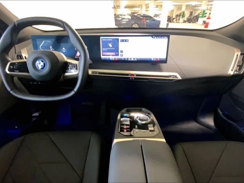Used 2024 BMW iX xDrive50 w/ Sport Package image 15