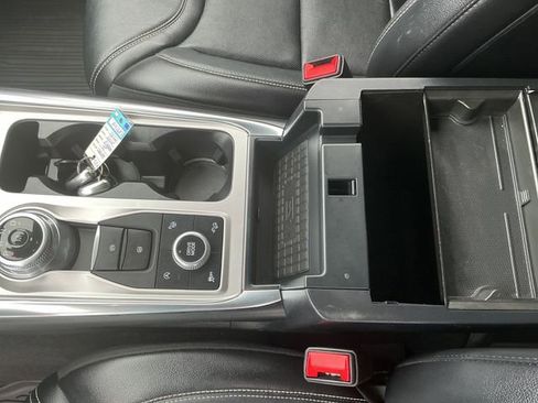 Used 2020 Ford Explorer ST image 30