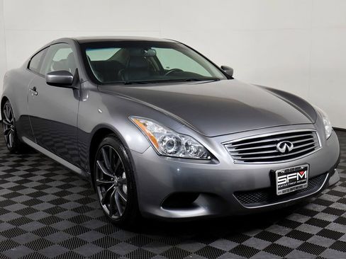 Used 2010 INFINITI G37 Journey w/ Premium Pkg RWD image 5