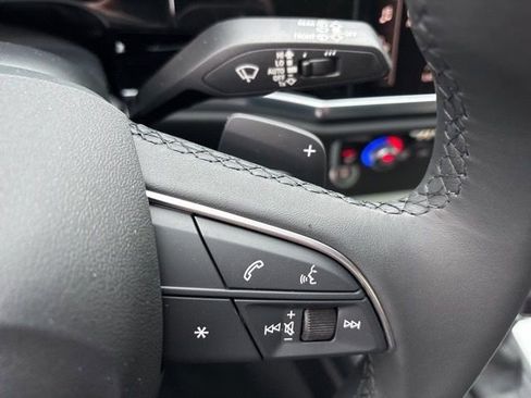 New 2025 Audi Q3 2.0T Premium image 15