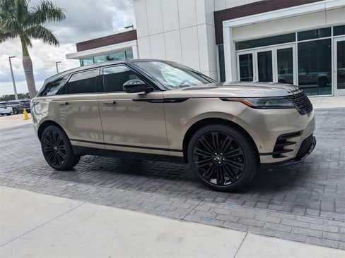 New 2026 Land Rover Range Rover Velar Dynamic SE image 2