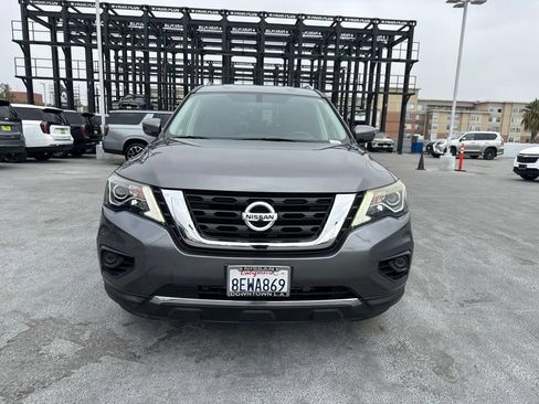 Used 2018 Nissan Pathfinder S FWD image 2