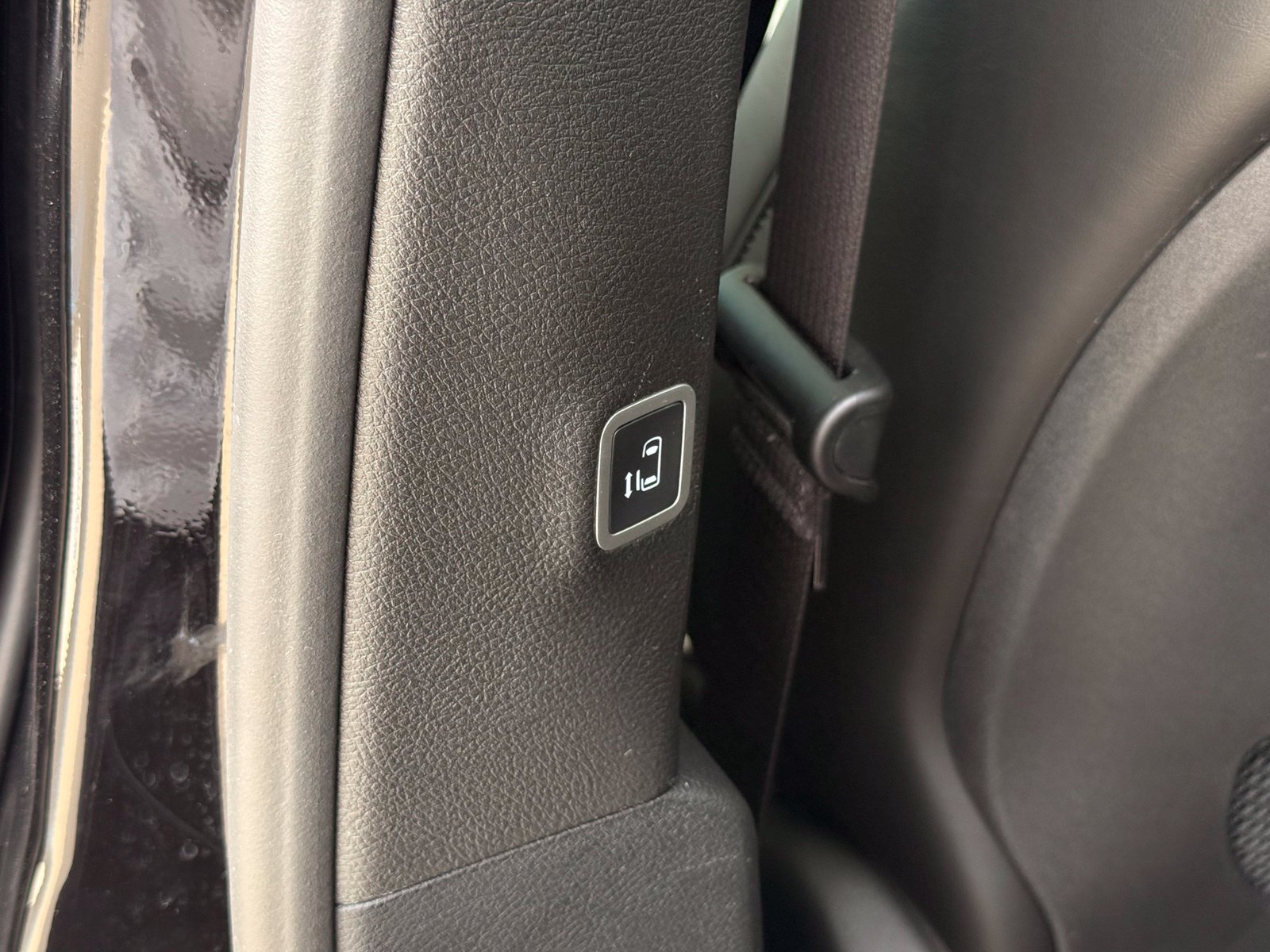 Used 2026 Chrysler Pacifica Limited FWD image 21