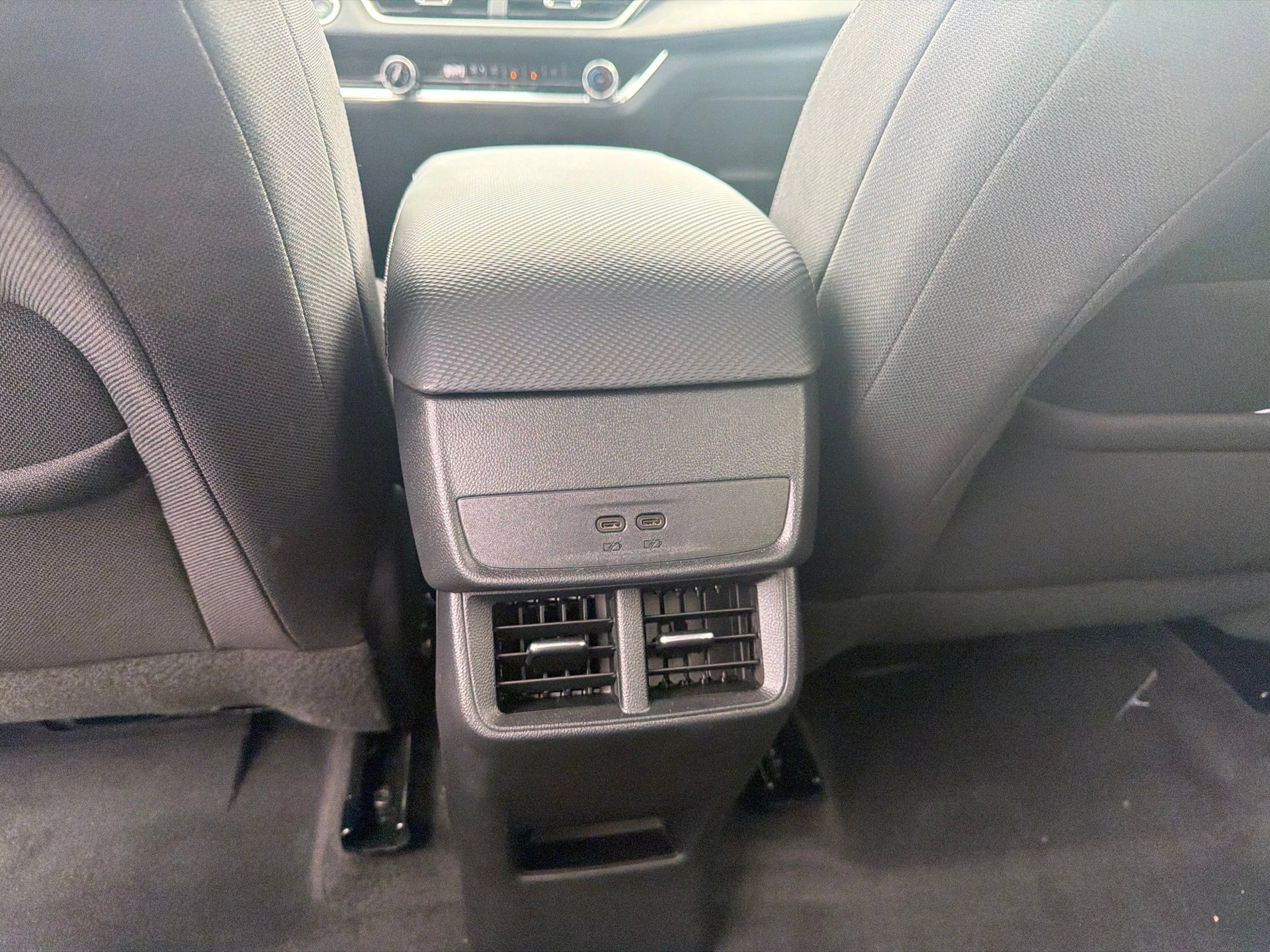 Used 2026 Chevrolet Equinox LT w/ Safety and Technology Package FWD image 13