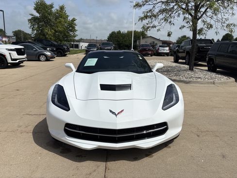 Used 2019 Chevrolet Corvette Stingray Coupe RWD image 8