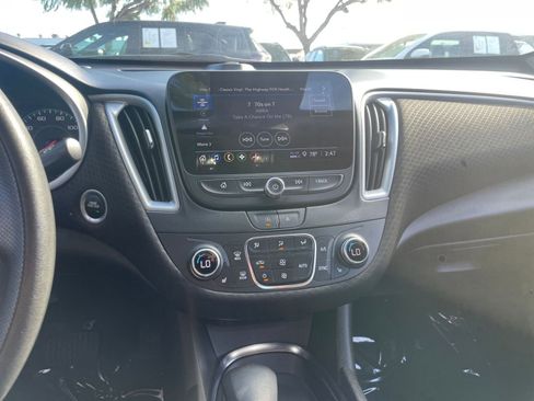 Used 2023 Chevrolet Malibu LT image 17