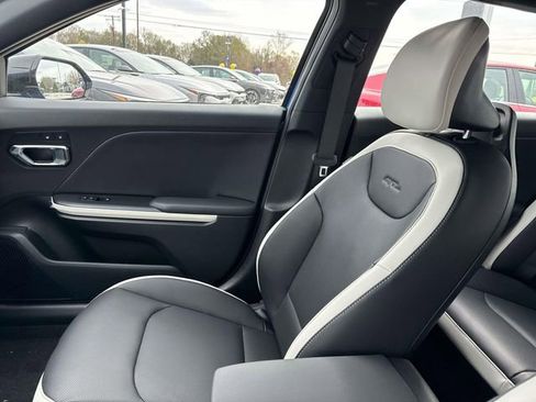New 2026 Kia K4 EX w/ GT-Line Premium Package FWD image 19