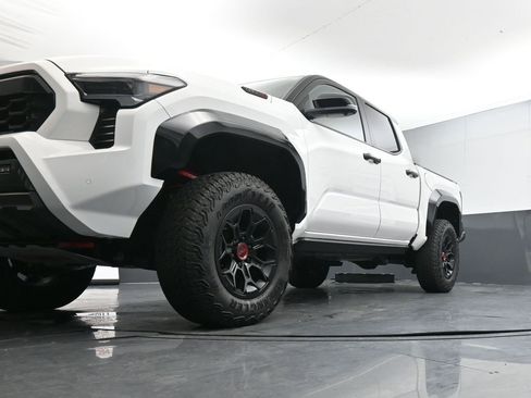 Used 2025 Toyota Tacoma TRD Pro image 45