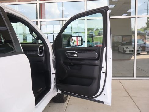 Used 2023 RAM 1500 Big Horn AWD/4WD image 37