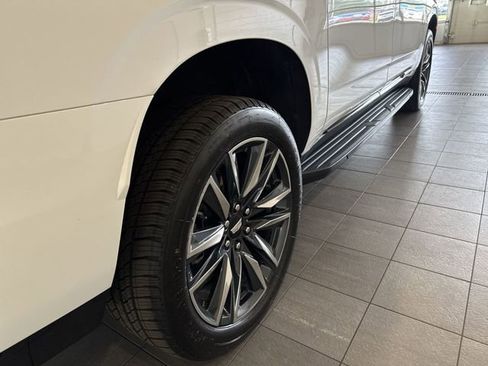 Used 2024 Cadillac Escalade ESV Sport w/ Heavy-Duty Trailer Package AWD/4WD image 14