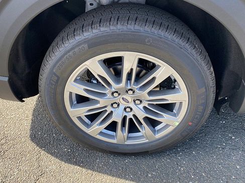 New 2025 Ford Explorer Active w/ Active Comfort Package image 27